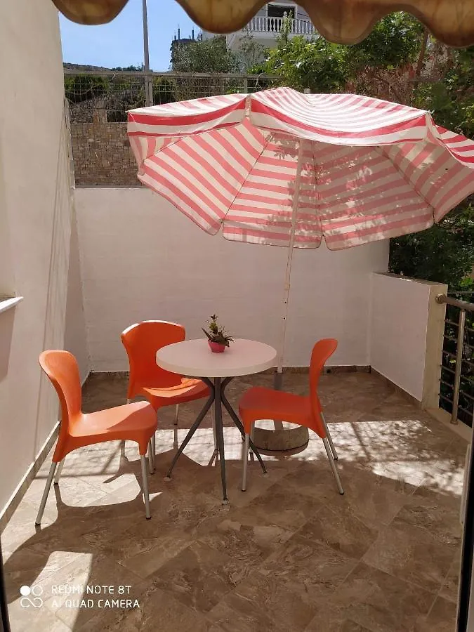Summer Life Apartments Sarande Albania